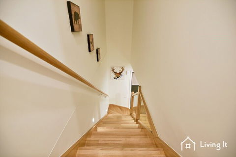 Tomkins Townhouse - Accommodation Perth 1