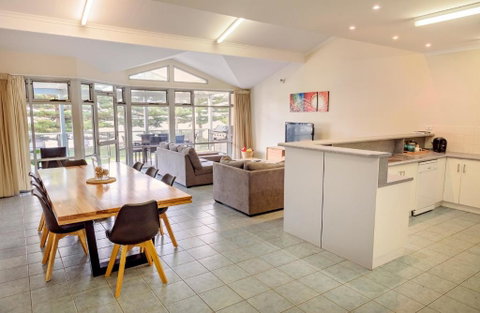 Port Lincoln Foreshore Apartments - Accommodation Perth 5