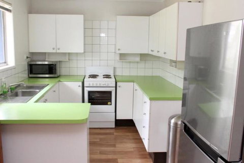Coolum Classic Beach Shack Pet Friendly - Accommodation Perth 4
