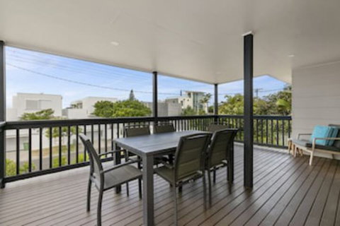 Sundance Pet Friendly Beach House In Peregian! 59 Lorikeet Drive - Accommodation Perth 0