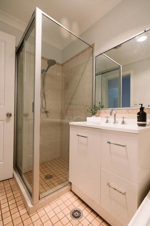 Comfy & Cosy Close To Hospital Cadia & Early Riser CafÃ© - Accommodation Perth 7