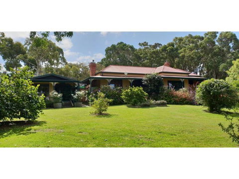 Ripplebrook Cottage - Accommodation Perth 5