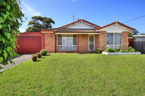 Kingfisher Pet Friendly 10 Mins To Hyams Beach - Accommodation Perth 0