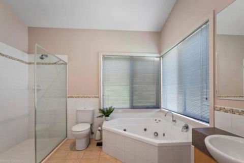 DRIFTWOOD VILLA Free Wifi Walk To Beach - Accommodation Perth 3