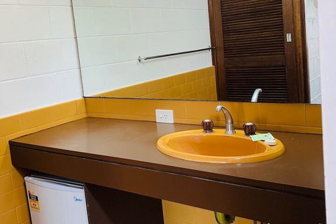 The Caledonian Hotel Motel - Accommodation Perth 4