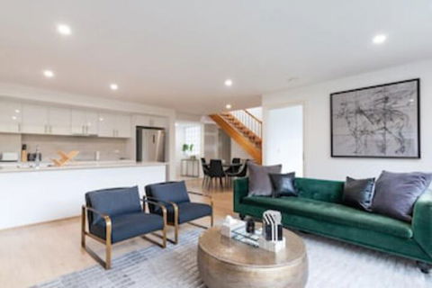 Modern Stylish Penthouse - Accommodation Perth 0