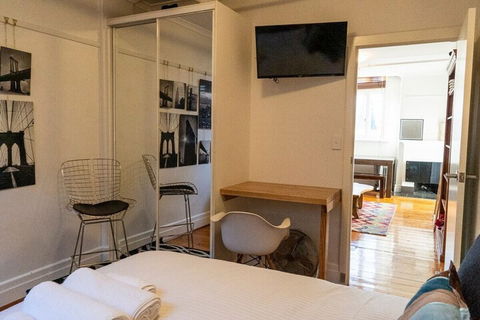 Delightful 3BD Apt Near Chapel St. In St. Kilda! - Accommodation Perth 3