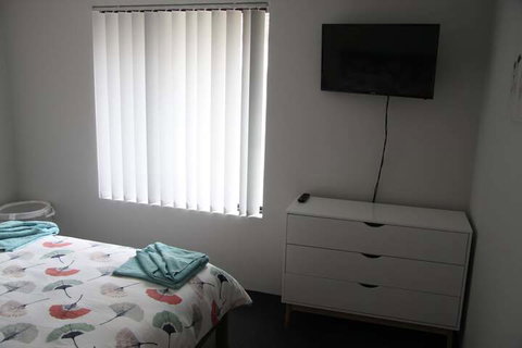 Warnbro Beach Family Accommodation - Accommodation Perth 4
