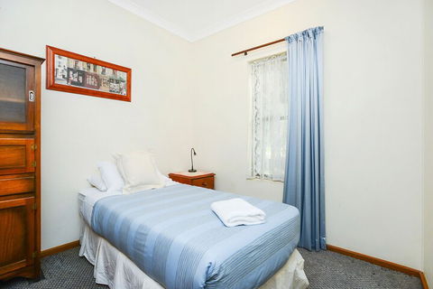 Kestrel Lodge - Accommodation Perth 4
