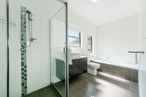 Redcliffe Holiday Accommodation - Accommodation Perth 2