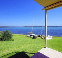 Blue Water at Mannering Park - Perth Resorts