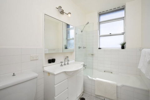 The Apartment Service HARST - Accommodation Perth 4