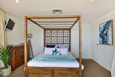 JoeAnne At Blue Bay Absolute Beachfront - Accommodation Perth 7