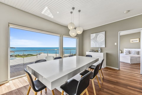 Aloha Waterfront Properties - Accommodation Perth 3