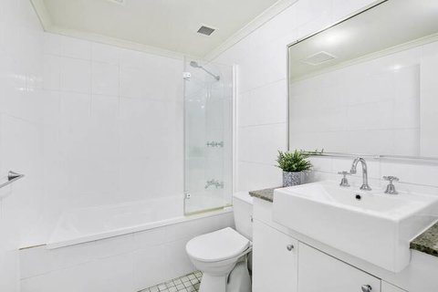 HOLT1 Crows Nest Holtermann Street - Accommodation Perth 1