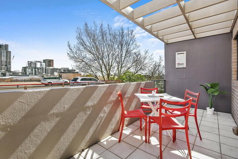 HOLT1 Crows Nest Holtermann Street - Accommodation Perth 5