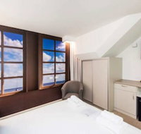 Cosy Mural Studio With Roof Terrace