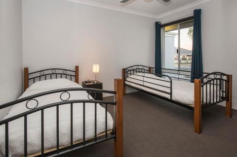 Fairway Isle - Accommodation Perth 5
