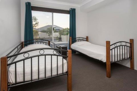 Fairway Isle - Accommodation Perth 6