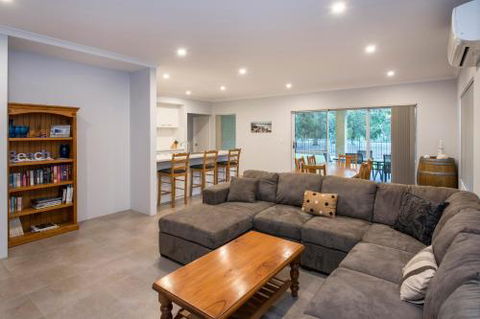 Fairway Isle - Accommodation Perth 0