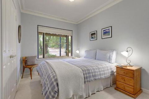 Shady Sheas - Perth Resorts 3