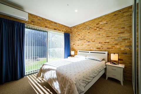 Beachfront Escape - Accommodation Perth 7