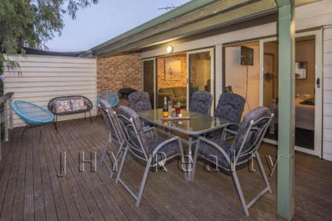 Coastal Cottage - Perth Resorts 7