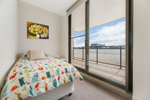 Cosy 3BR Penthouse Close To Westfield Hornsby & Train Station - Perth Resorts 0