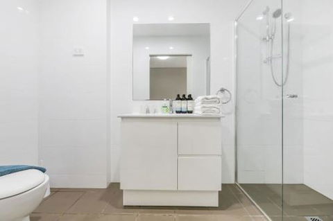 Cosy 3BR Penthouse Close To Westfield Hornsby & Train Station - Perth Resorts 1