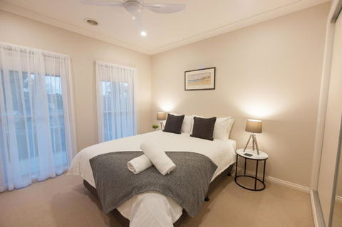 Simms Retreat - Accommodation Perth 1