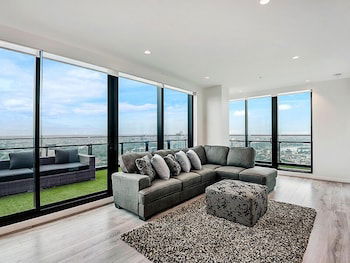 MJ Shortstay Apartments - Platinum Tower - Accommodation Perth 1