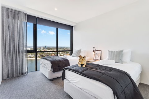 Holiday Holiday Circle On Cavill - Accommodation Perth 5