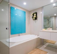 29 / F Private Apartment in Iconic Q Resort  Spa. Ocean  River Views - Accommodation Perth