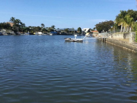 Private Canal Duplex With Pontoon Oleander Drive Bongaree - Accommodation Perth 1