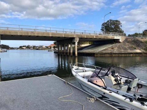 Private Canal Duplex With Pontoon Oleander Drive Bongaree - Accommodation Perth 6
