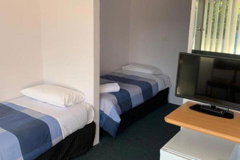 Mount Beauty Motor Inn - Perth Resorts 4