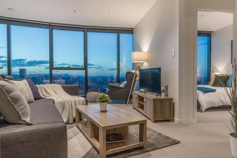 Highlife LuxuryCarparkWifiPoolGymNetflix - Accommodation Perth 7