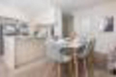 New Modern Apartment With Parking Near Amenities - Accommodation Perth 2