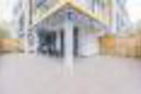 New Modern Apartment With Parking Near Amenities - Accommodation Perth 4