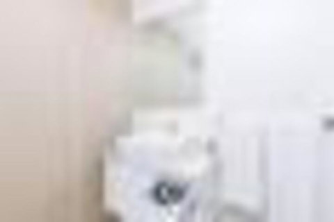 New Modern Apartment With Parking Near Amenities - Accommodation Perth 5