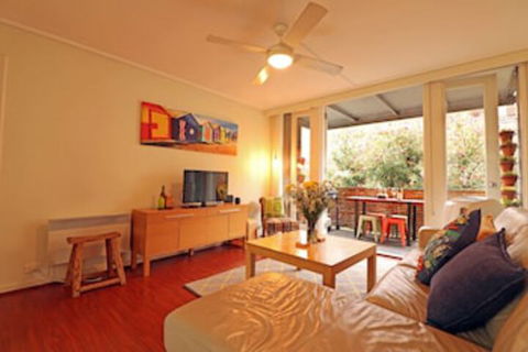 Colour Pop - Rejuvenate Stays - Accommodation Perth 0