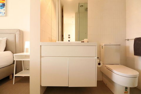 Inspired Designer Carlton North Terrace - Rejuvenate Stays - Accommodation Perth 4