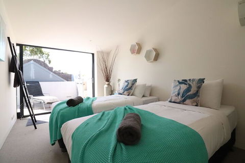 Inspired Designer Carlton North Terrace - Rejuvenate Stays - Accommodation Perth 5