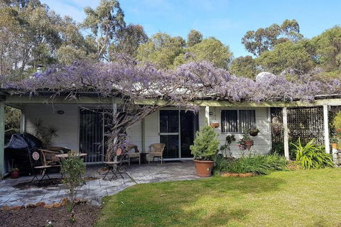 Wisteria Cottage Augusta - Perth Resorts 6