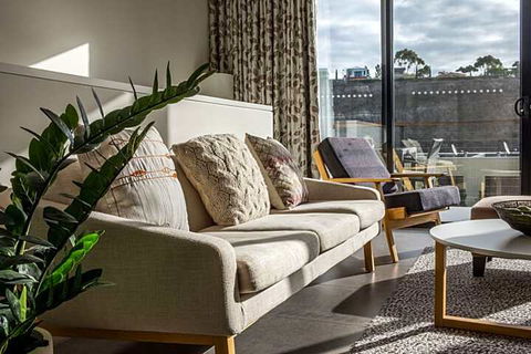 Roomerang At Lakeside Townhouse - Accommodation Perth 5