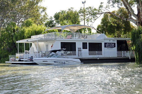 Boats And Bedzzz Houseboat Stays & Renmark River Villas - Accommodation Perth 1
