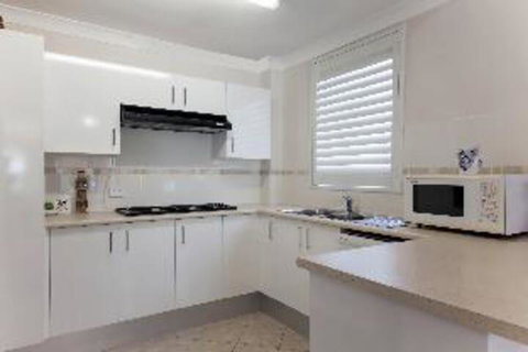 2 Bedroom Apartment Kamilaroi - Accommodation Perth 4