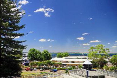 2 Bedroom Apartment Nelson Towers Victoria Parade - Accommodation Perth 4