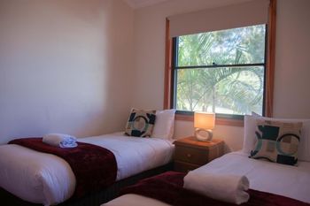 41 Korora Palms 2 Bedroom Bure - Perth Resorts 5