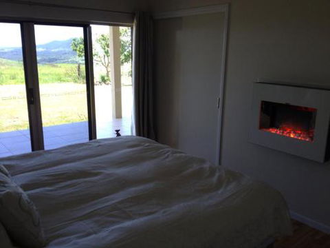 MilaViews - Accommodation Perth 2
